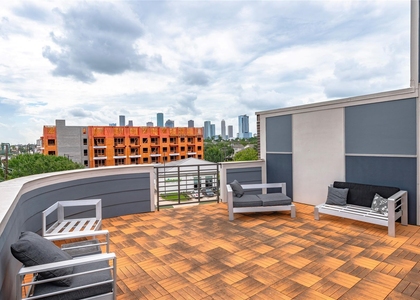 1011 Studemont Street - Photo 1