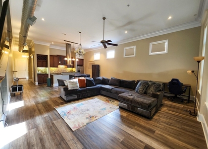 2510 Travis Street - Photo 1