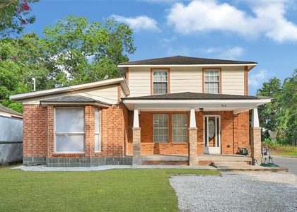 715 N 1st Street - Photo 1