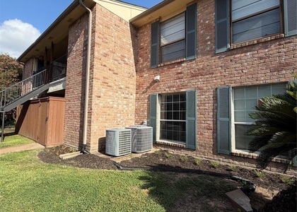 8801 Hammerly Boulevard - Photo 1