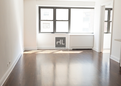 E 16 St - Photo 1