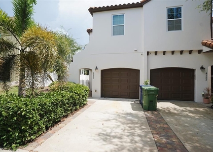 4250 W Carmen Street - Photo 1