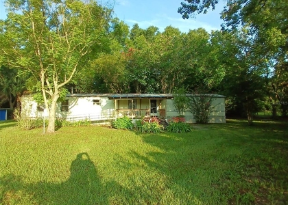 210 Se Hardin Court - Photo 1