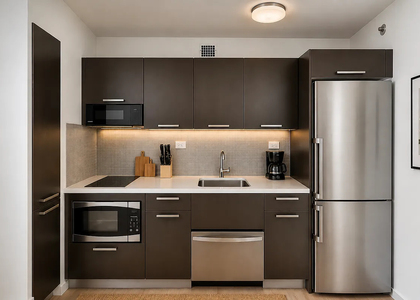 222 east - Photo 1