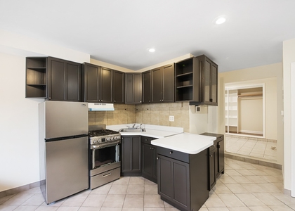 11-55 Welling Court - Photo 1