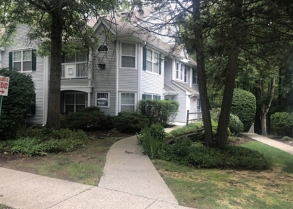 511 Chatfield Dr - Photo 1