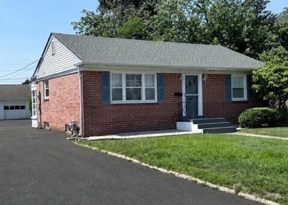 621 Essex Avenue - Photo 1