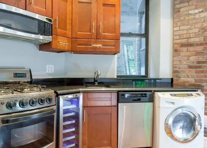 250 Mott Street - Photo 1