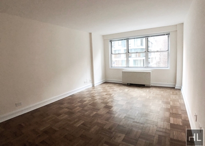 Eighth Avenue - Photo 1
