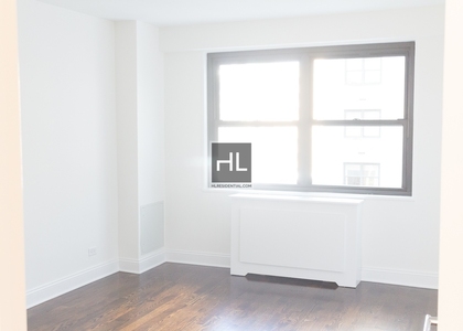 E 16 St - Photo 1