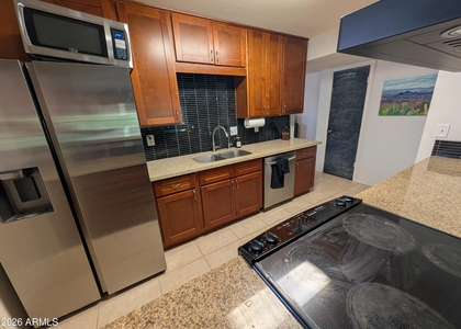 1039 E Larkspur Lane - Photo 1