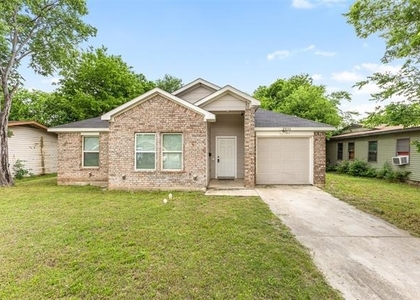 2836 Kilburn Avenue - Photo 1