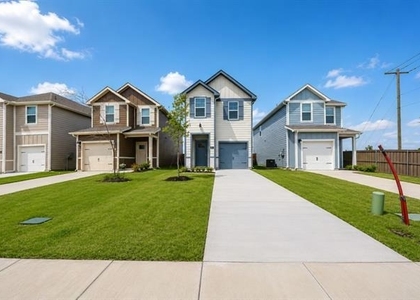 725 Cloverwood Drive - Photo 1