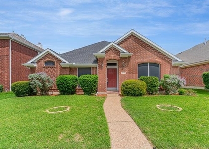 5548 Norris Drive - Photo 1