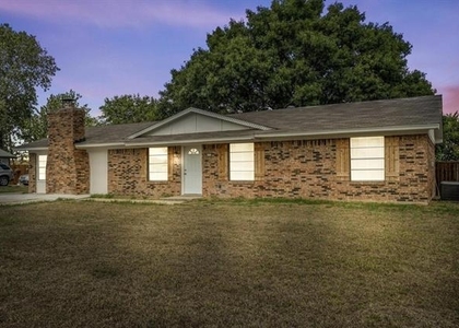 810 S Western Hills Drive - Photo 1