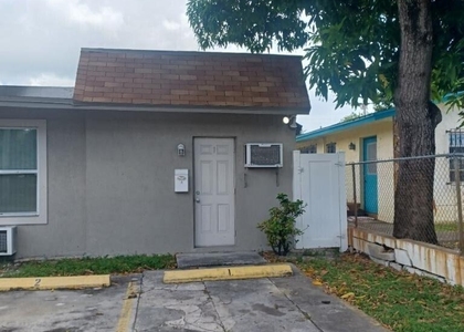 24 Sw 13th Street - Photo 1