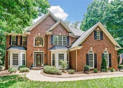6025 Oakridge Court - Photo 1