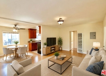 1319 E California Avenue - Photo 1