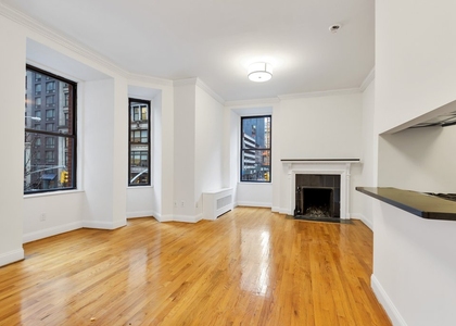 Madison Avenue - Photo 1
