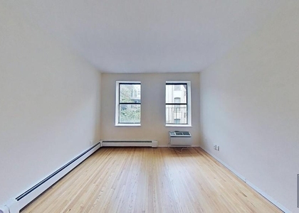 West 52nd Street - Photo 1