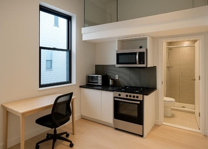 W 51st St - Photo 1