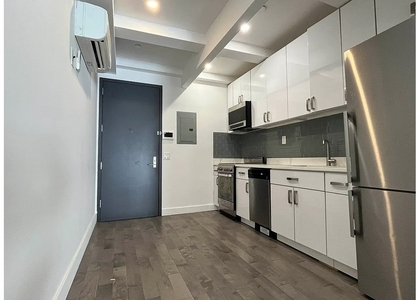 2113 5th Avenue - Photo 1