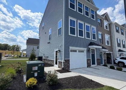 8700 Stevenson - Photo 1