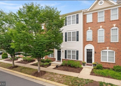 42814 Eggleston Terrace - Photo 1