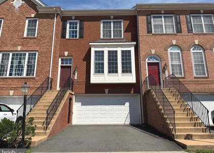 21831 Ladyslipper Square - Photo 1