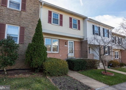 6069 Crown Royal Circle - Photo 1