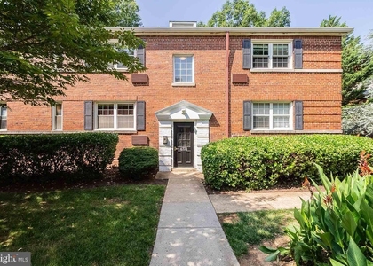 4374 N Pershing Drive - Photo 1