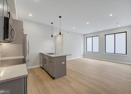 1205 S 15th Street - Photo 1