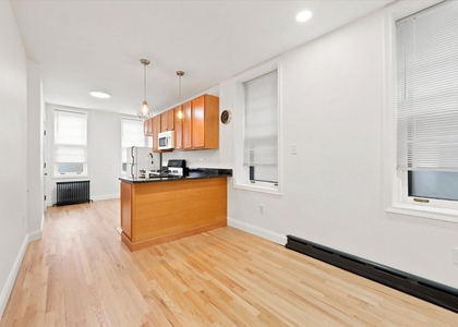 3153.5 Richmond Street - Photo 1