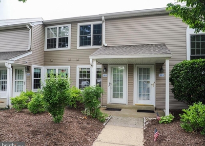 16012 Beacon Hill Drive - Photo 1