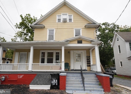 235 Newton Street - Photo 1
