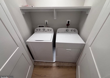 10324 Grosvenor Place - Photo 1