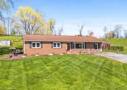 12734 Woodsboro Pike - Photo 1