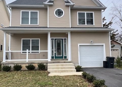 9208 Dayton Avenue - Photo 1