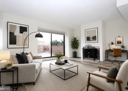 1015 33rd Street Nw - Photo 1