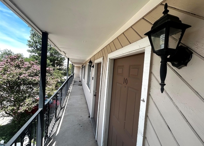 1010 W 23rd St - Photo 1