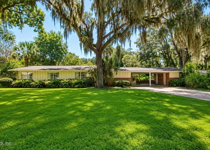 1301 Kings Road - Photo 1