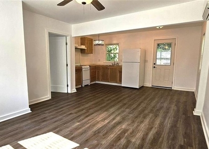 3230 W Shadowlawn Avenue Ne - Photo 1