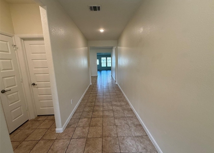 5522 Carlisle Ave - Photo 1