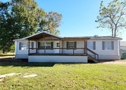305 Paddock - Photo 1