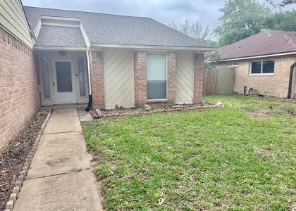 10422 Eagle Glen Drive - Photo 1