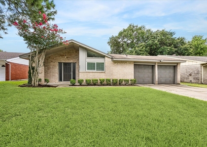5827 Southminster Drive - Photo 1