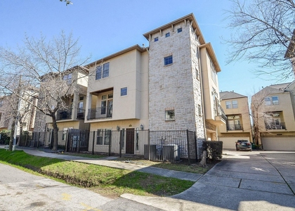 222 Knox Street - Photo 1