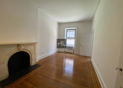 East 72 Street - Photo 1