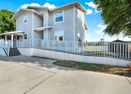 107 47th Avenue N - Photo 1