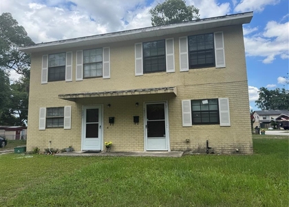 221 S Cypress Way - Photo 1